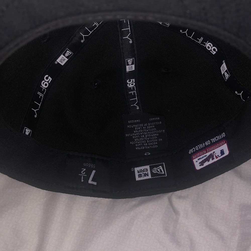 Chicago White Sox fitted hat - Picture 3 of 4